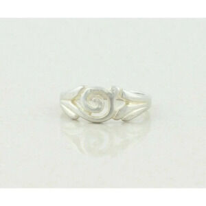 Sterling Silver Flower Band Ring Size 6 1/2